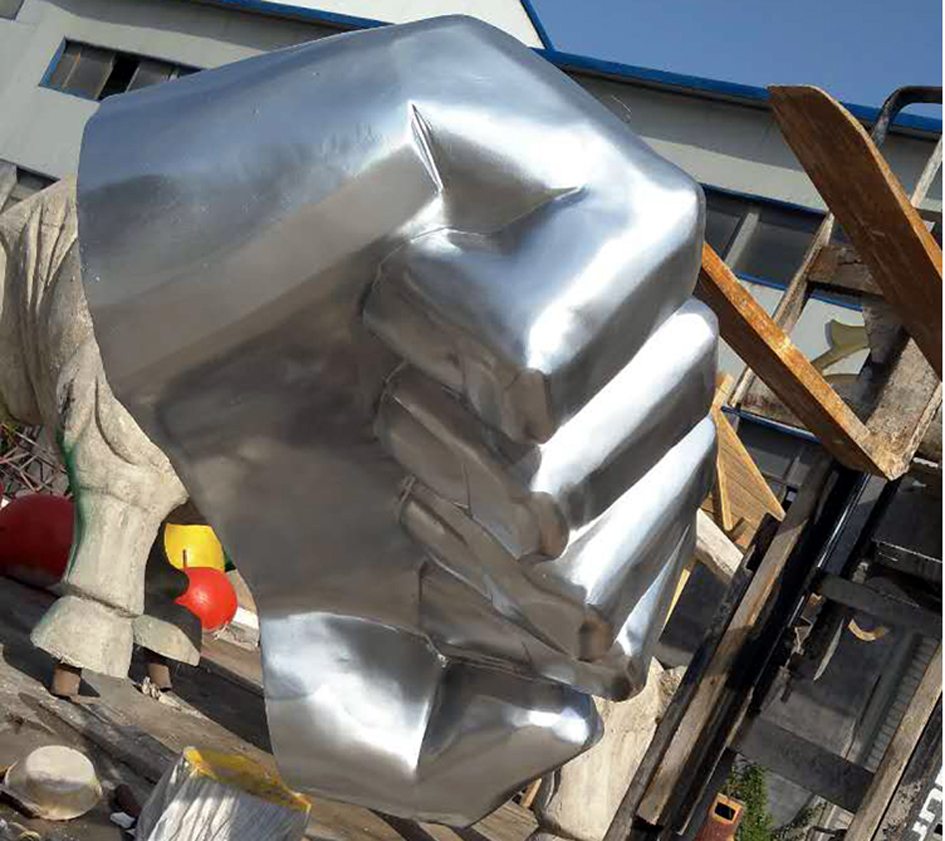 玻璃鋼拳頭雕塑