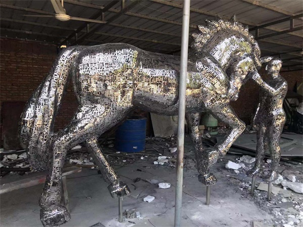 不銹鋼鏤空馬雕塑