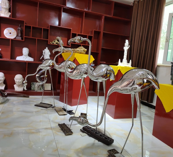 不銹鋼動(dòng)物雕塑