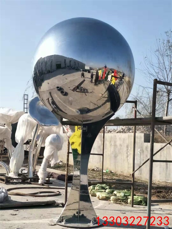 不銹鋼鏡面雕塑